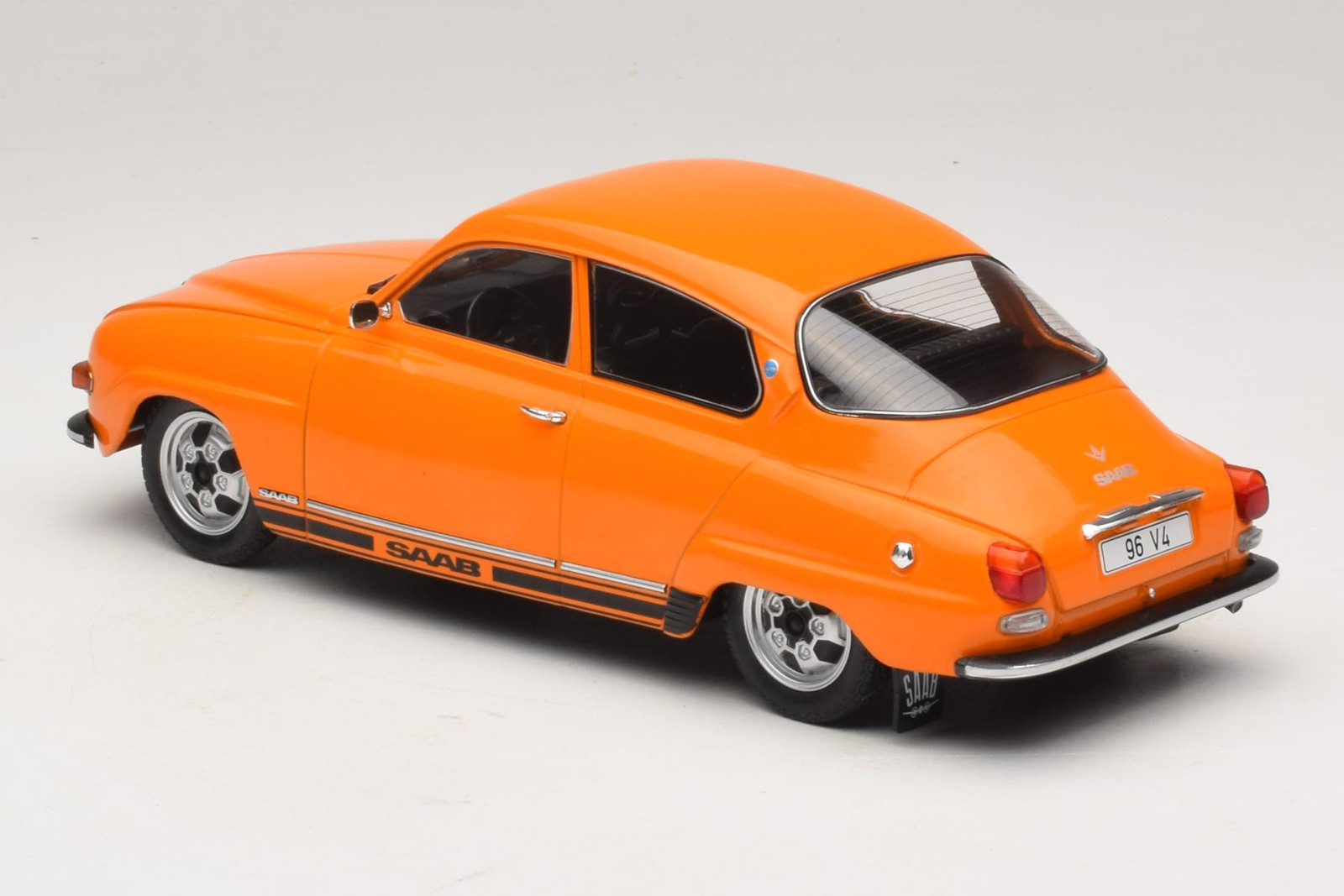 Saab 96 V4 1:18 Orange MCG | MCG18654