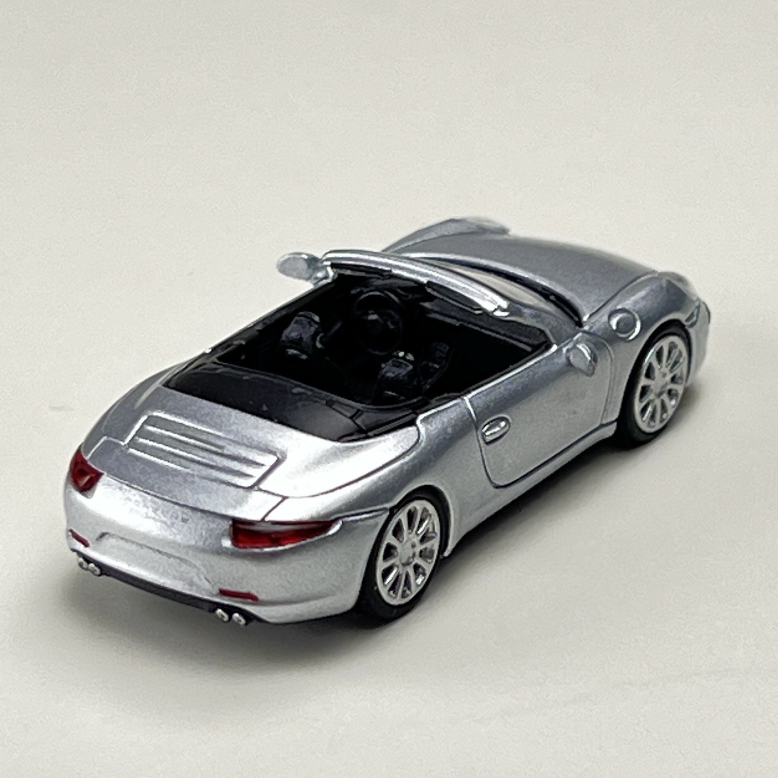 Minichamps 1/87 HO Porsche 911 (991) Carrera S Cabriolet Silver ’13 870068032