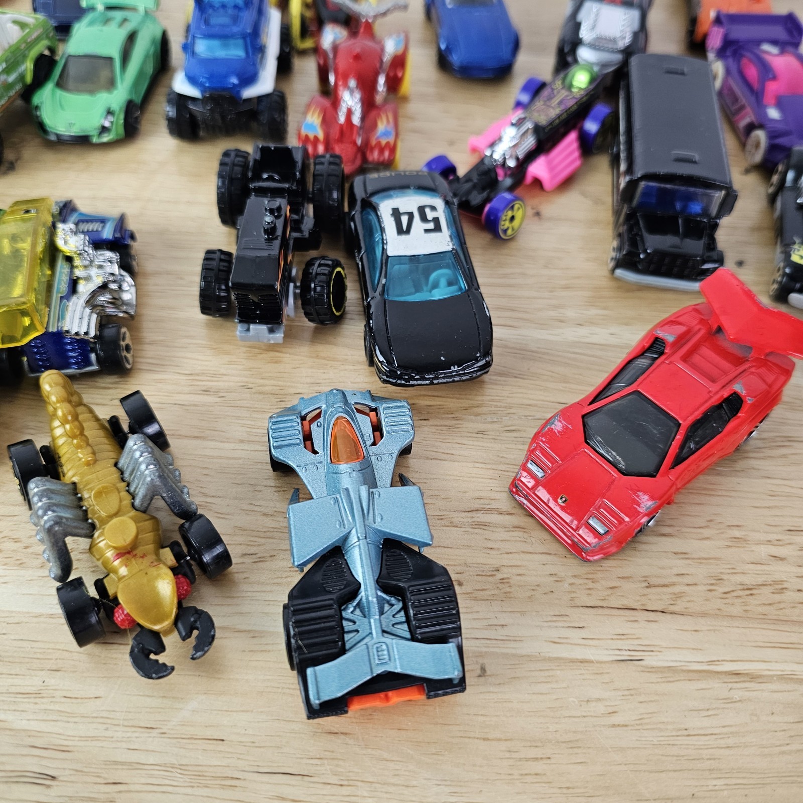 Hot Wheels & Unbranded Cars And Trucks 25+ Lot Various Models Used Toys