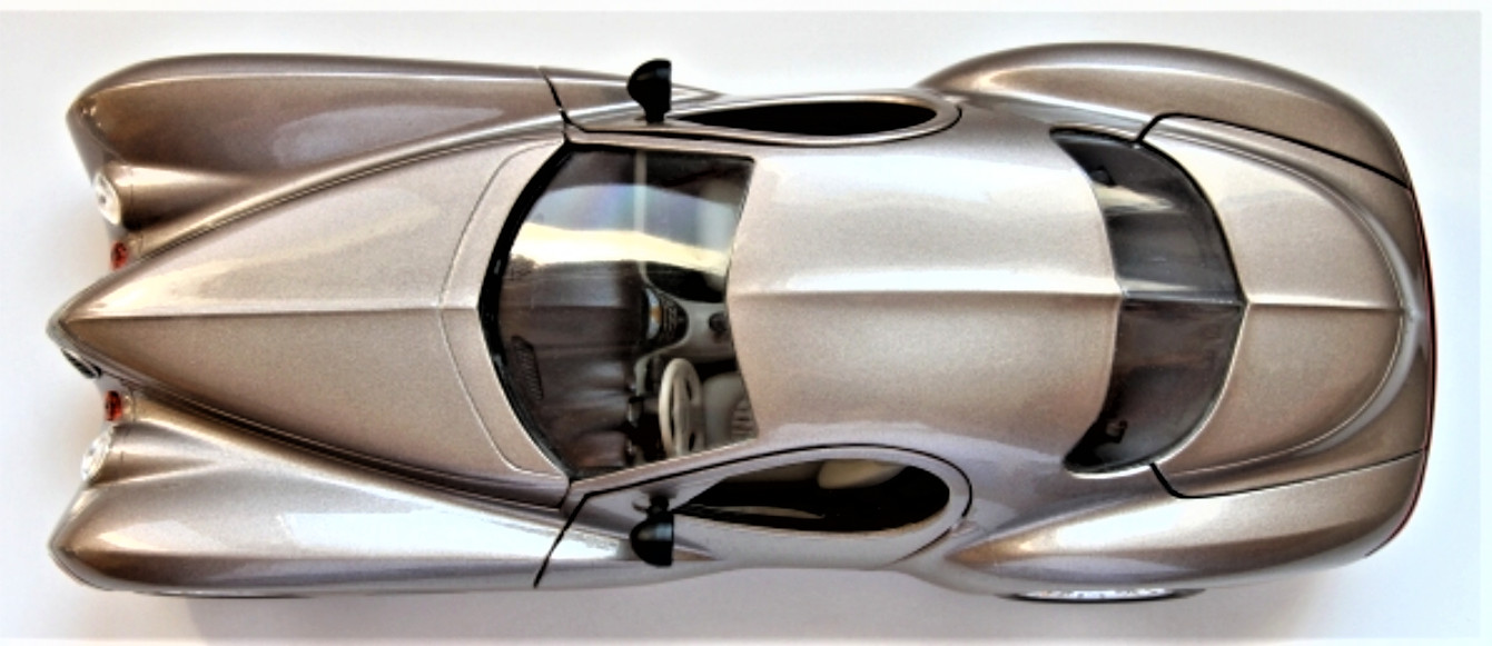 Concept Car Classic Custom Built1:18Race24Racing12Racer Hot Rod Carousel Biege