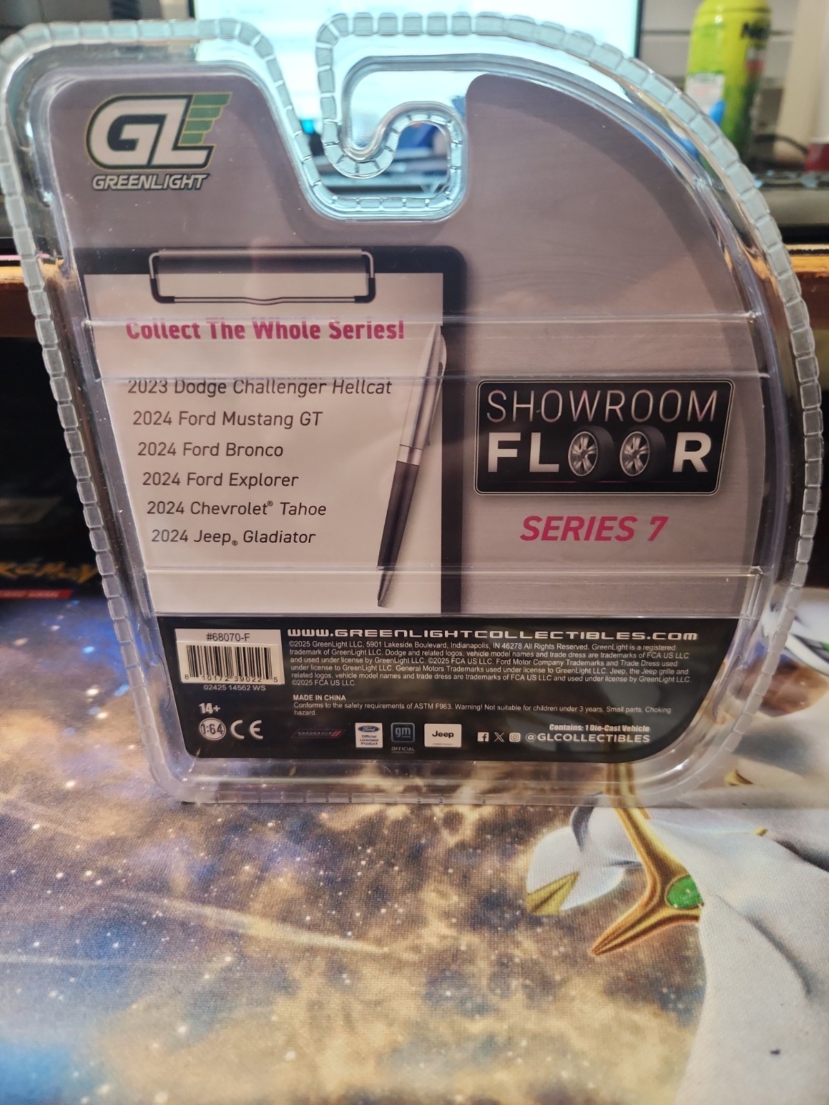 Greenlight Showroom Floor Series 7 2024 Jeep Gladiator 1:64 Diecast