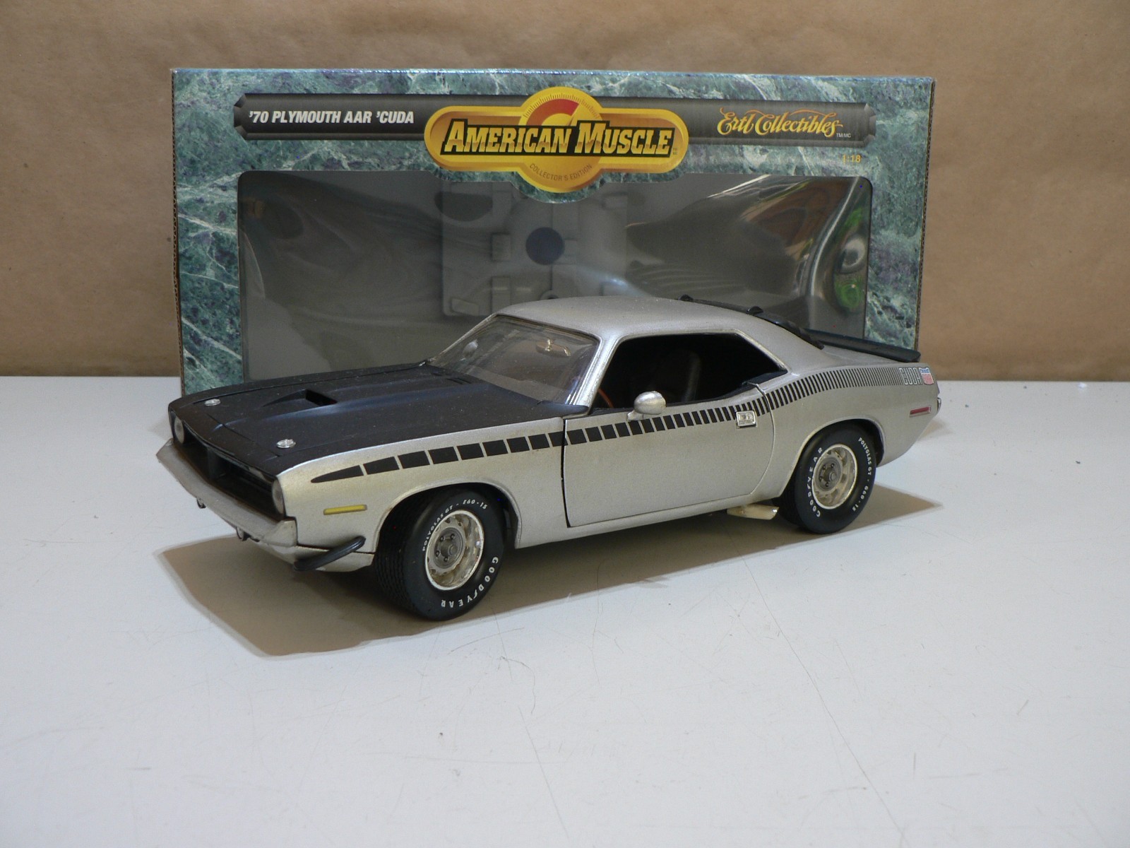 Vintage Ertl American Muscle 1970 Plymouth AAR Cuda Die Cast 1:18 Scale