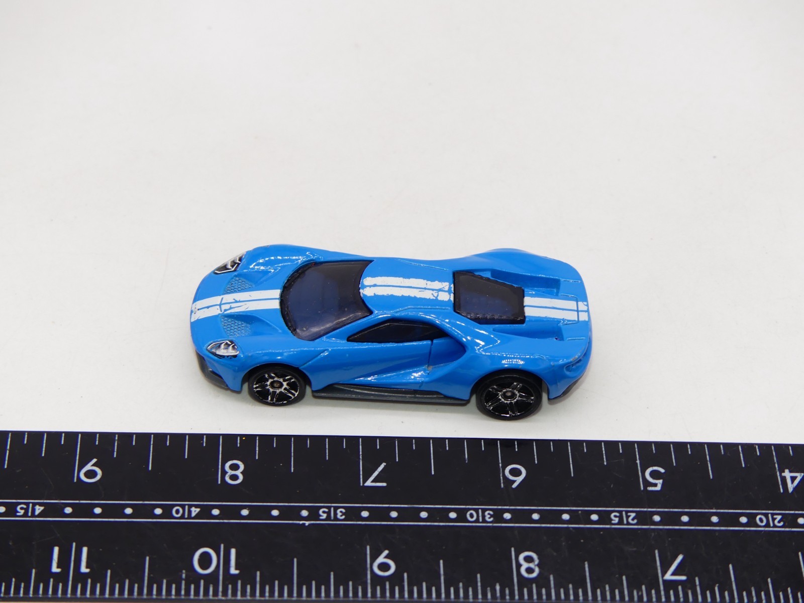 2017 Hot Wheels ‘17 Ford GT Diecast Car Light Blue White Racing Stripes