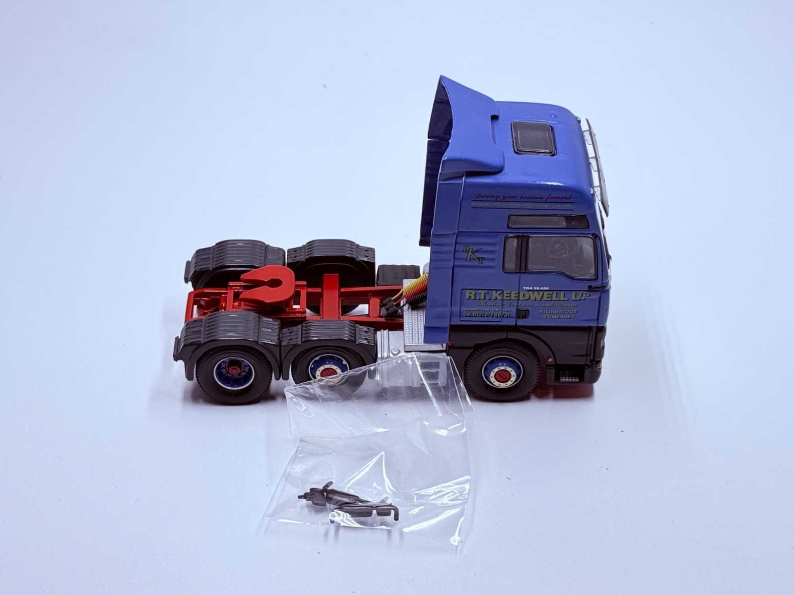 CORGI MAN TGA TRACTOR UNIT MODEL ONLY R.T. KEEDWELL CC13423 1:50