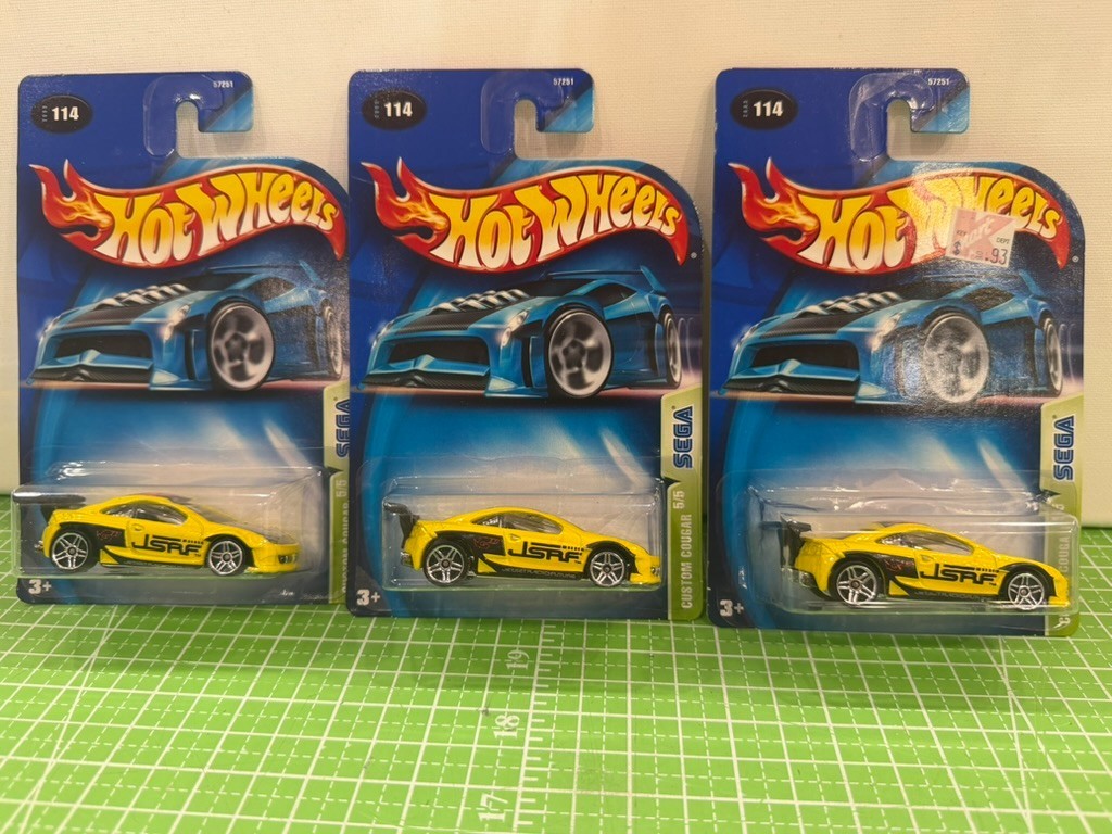 Hot Wheels LOT OF 3 – Sega Custom Cougar 5/5 2003 #114 Yellow MOC