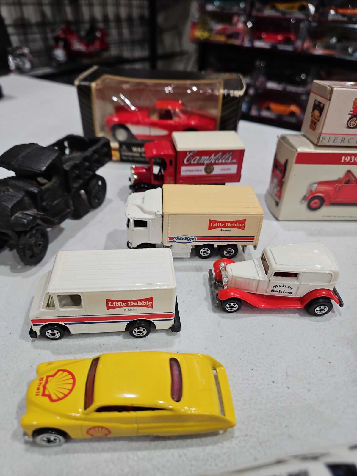 Lot Of 12 Die Cast Vehicles – YOU GET ALL 12 IN PICTURES – AS IS – FREE SHIPPIN