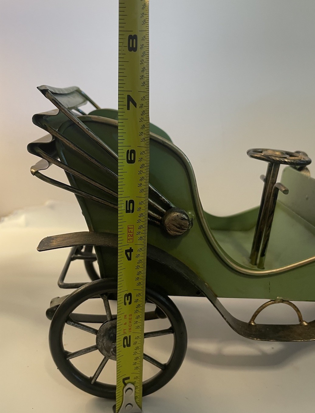 America Retro Classic Car Light Metal Die-cast Car Model T Display Green 12″