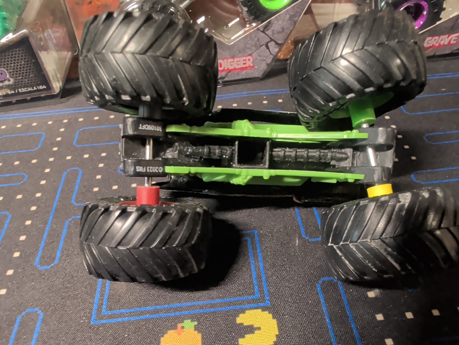 Spin Master Monster Jam PHASED OUT Grave Digger Truck 1:64 Scale