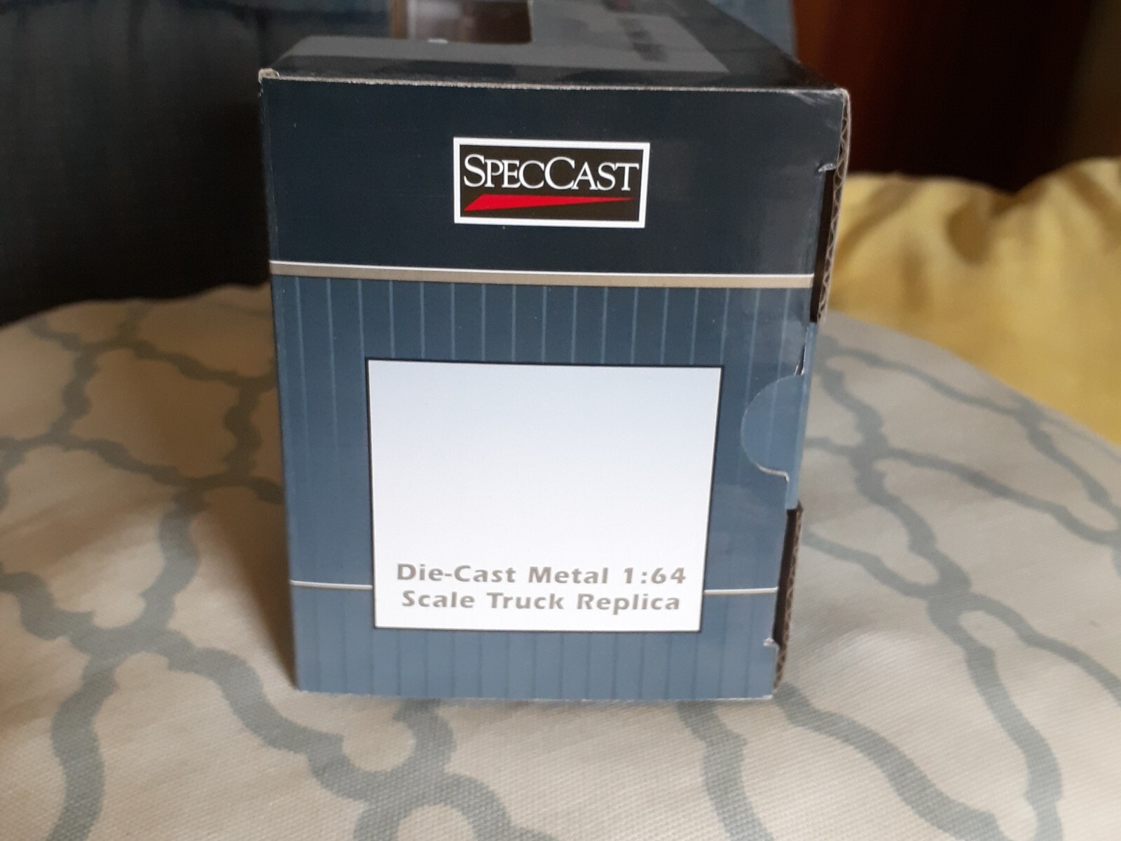 NIB 1/64 Blue International IH 8600 Rollback Tow Truck SpecCast