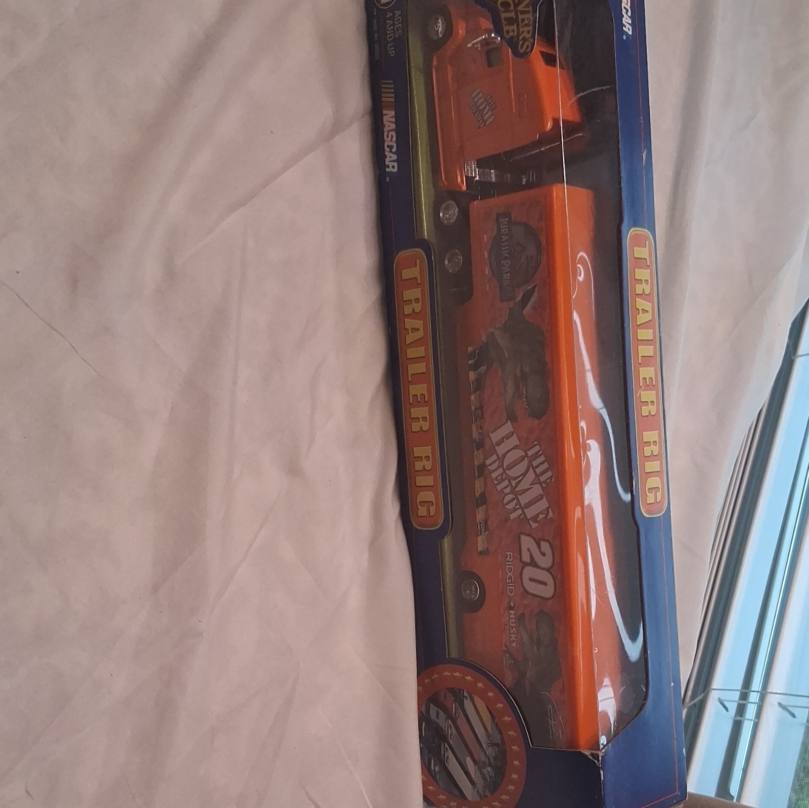 Winner’s Circle 1:64 Tony Stewart Home Depot #20 Jurassic Park III Trailer Rig