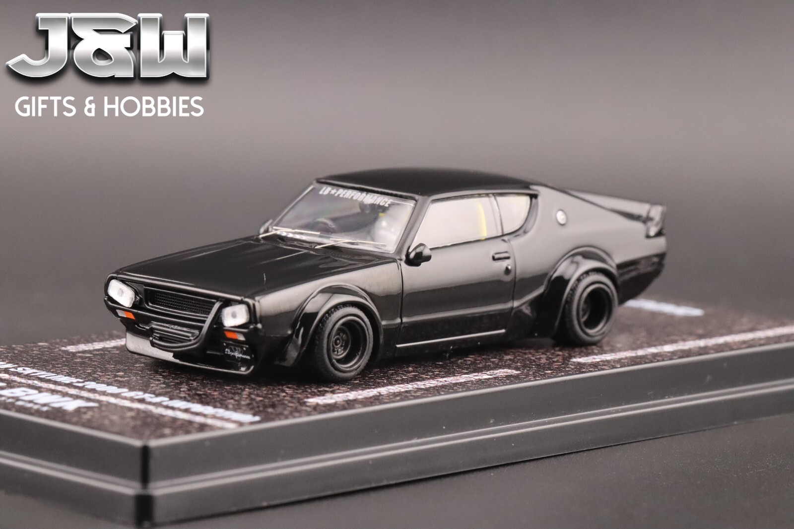 Inno64 LB Works Nissan 2000 GT-R KPGC110 Kenmeri Black 1/64
