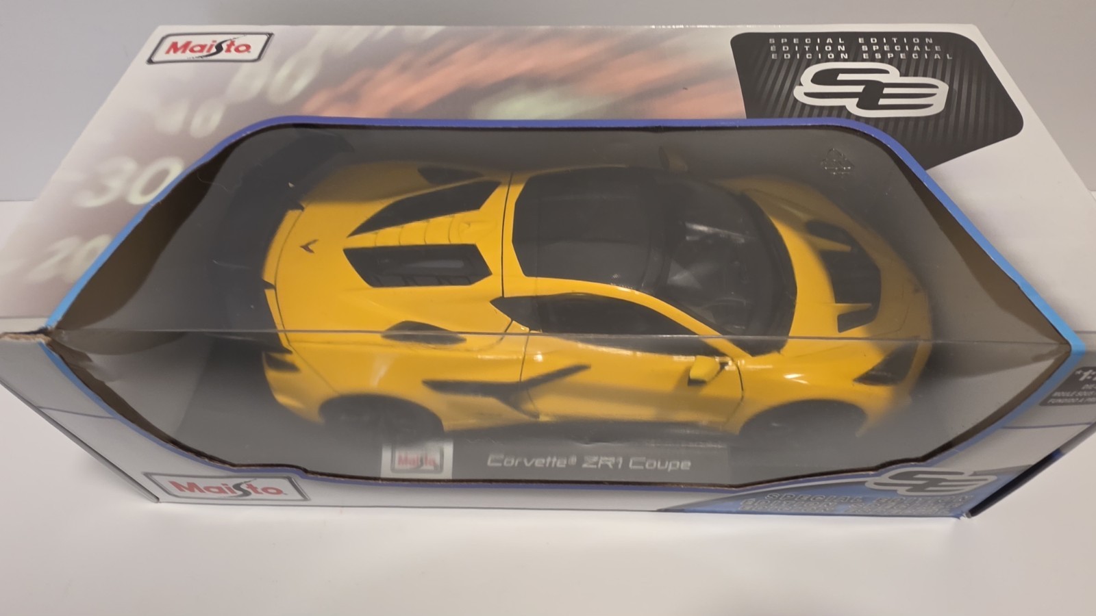 Corvette ZR1 Coupe 1:18 Maisto Exclusive Style Special Edition Yellow