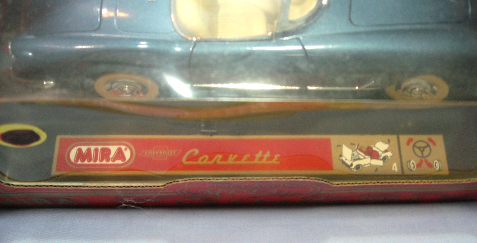 Mira Golden Line Die Cast 1:18 Scale 1954 Corvette Classic NIB Made in Spain
