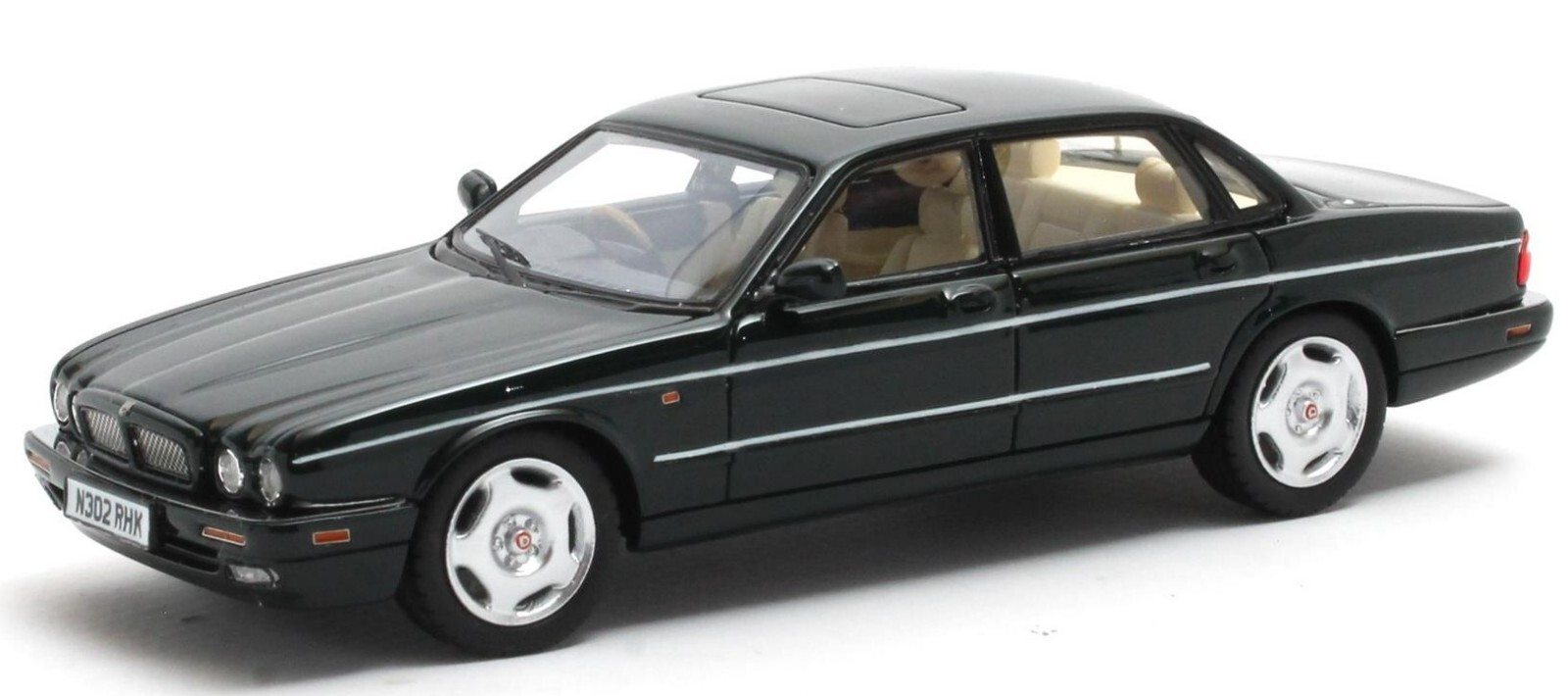 Matrix Models 1994-1997 Jaguar XJR X300 British Racing Green