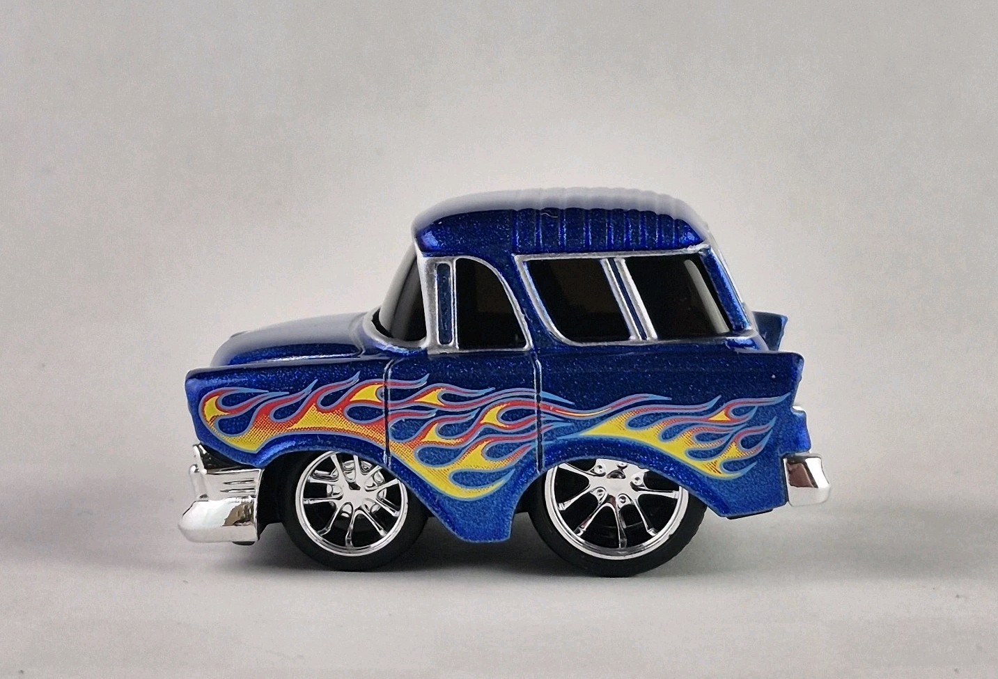 1957 CHEVY NOMAD Car Tuned Diorama Collectible DieCast Model 1:64 Blue LOOSE