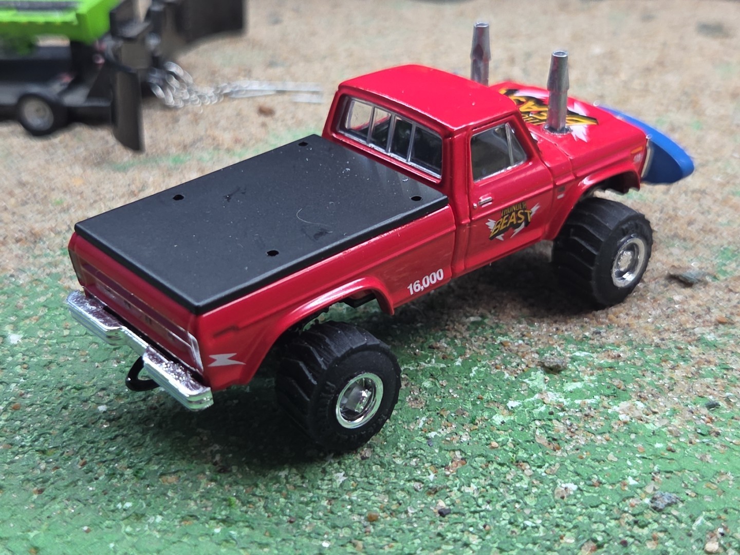 CUSTOM BUILT 1:64 GreenLight 1976 FORD HOT ROD PULLING TRUCK ertl puller dcp 460