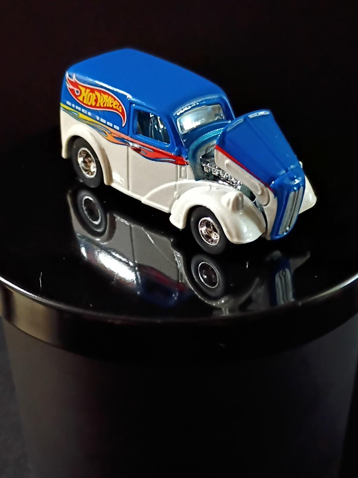 🔥🔥🔥🔥Hot Wheels Rod Custom Ford Anglia Panel Delivery Van Blue HW Logo 🔥🔥🔥