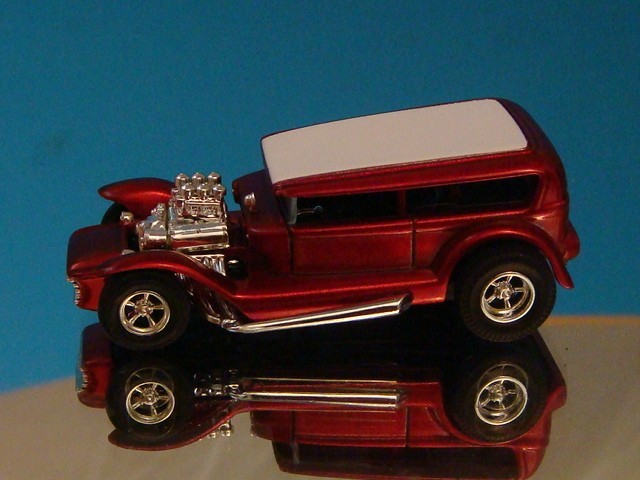 Darryl Starbird’s 1962 Li’l Coffin Flathead V8 Show Rod 1/64 Scale Ltd Edition L