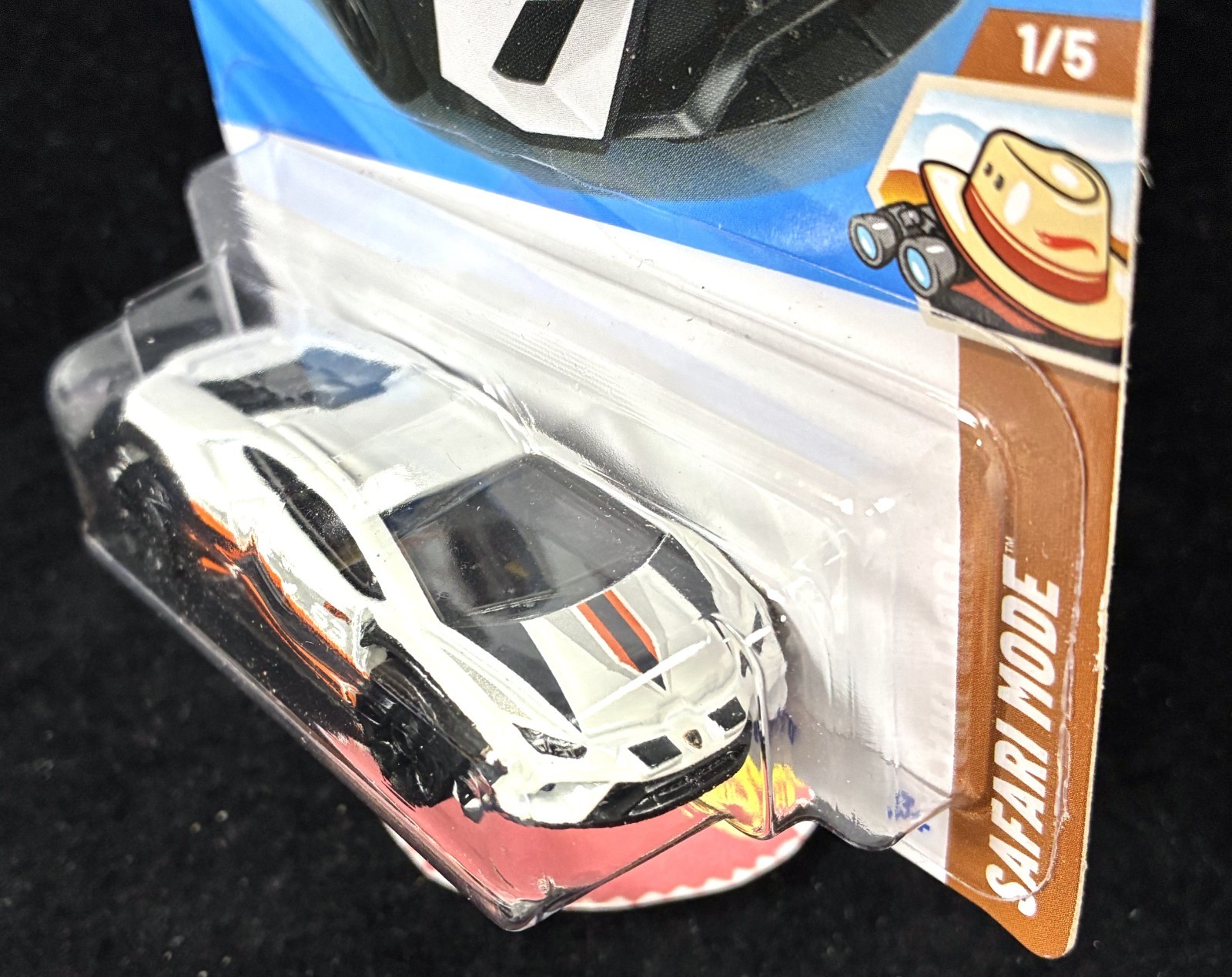 LAMBORGHINI HURACAN STERRATO Orange, 1st Ed. & White 2025 Hot Wheels Exotic 2pcs
