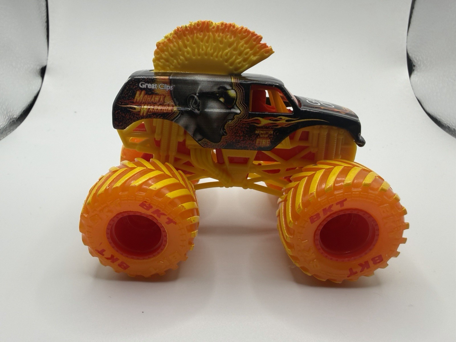 2019 Spin Master 1:64 Scale Monster Jam Truck Mohawk Warrior Fire & Ice Walmart