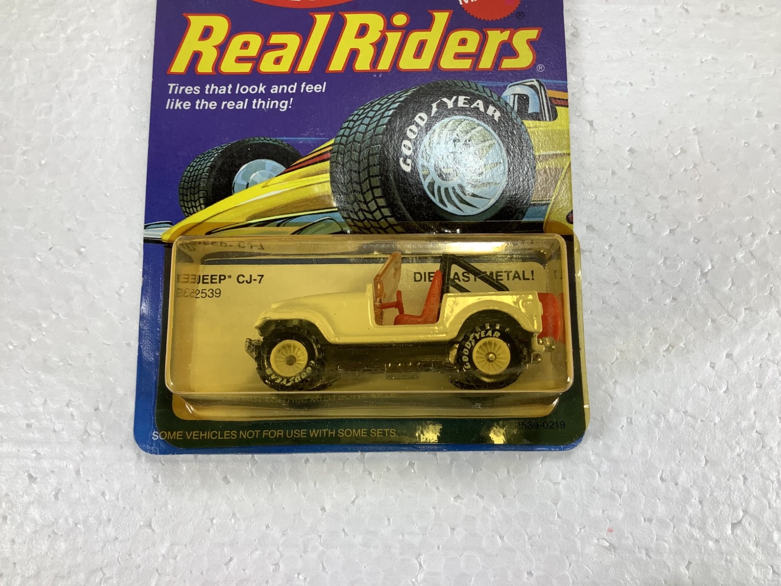 Hot Wheels 1982 Real Riders White w/ white hubs Jeep CJ-7 Goodyear UNPUNCHED BP