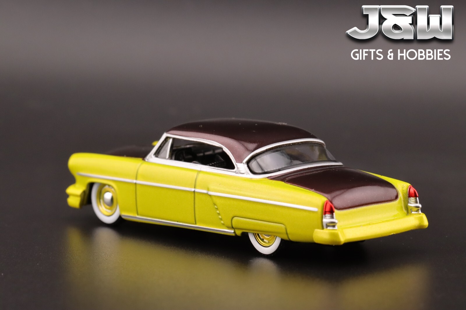 MINI GT Lincoln Capri Custom Hot Rod 1954 Lime Yellow MGT00794 1/64