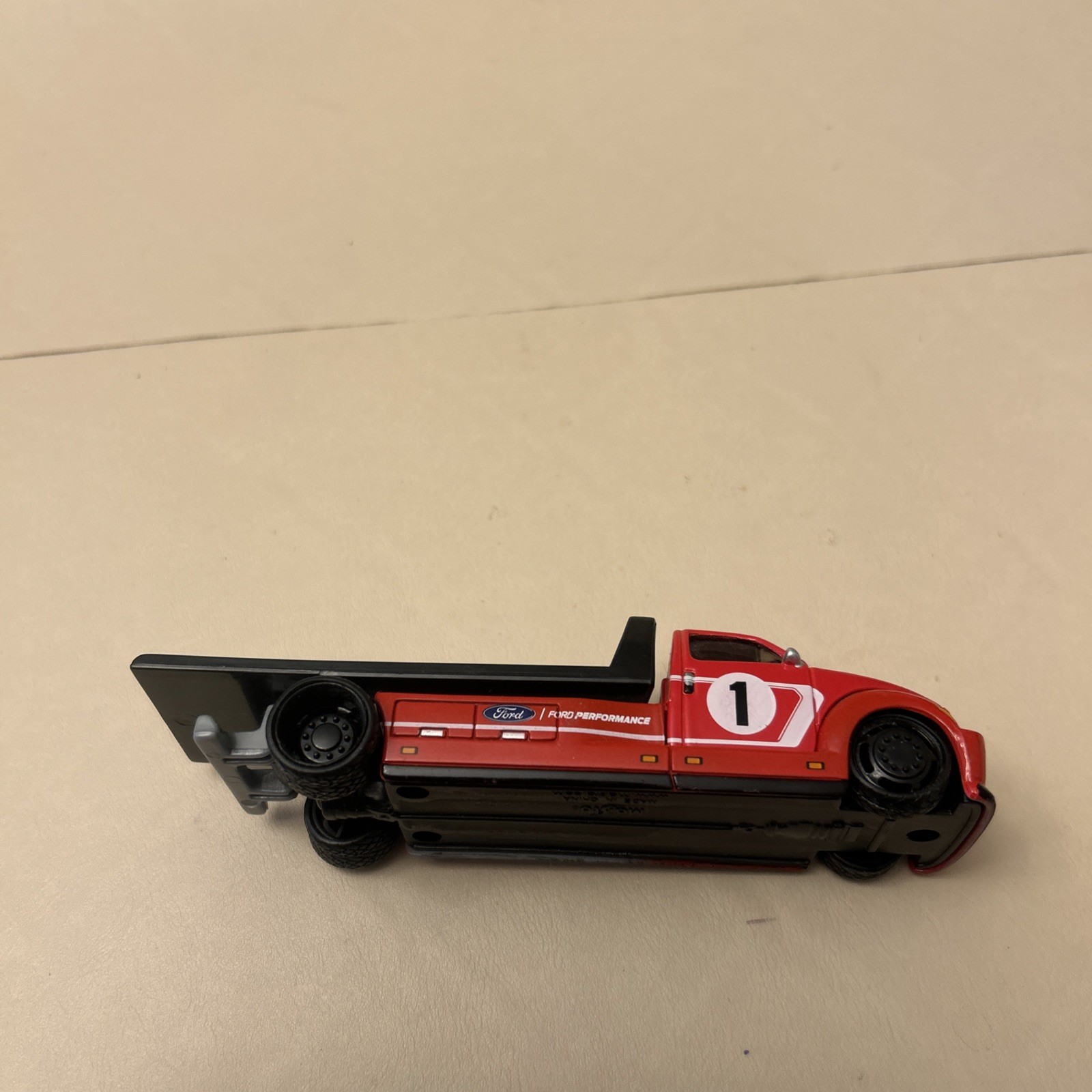 Maisto Design Elite Flatbed Transport New/Loose Metal/Plastic Rubber Tires NEW