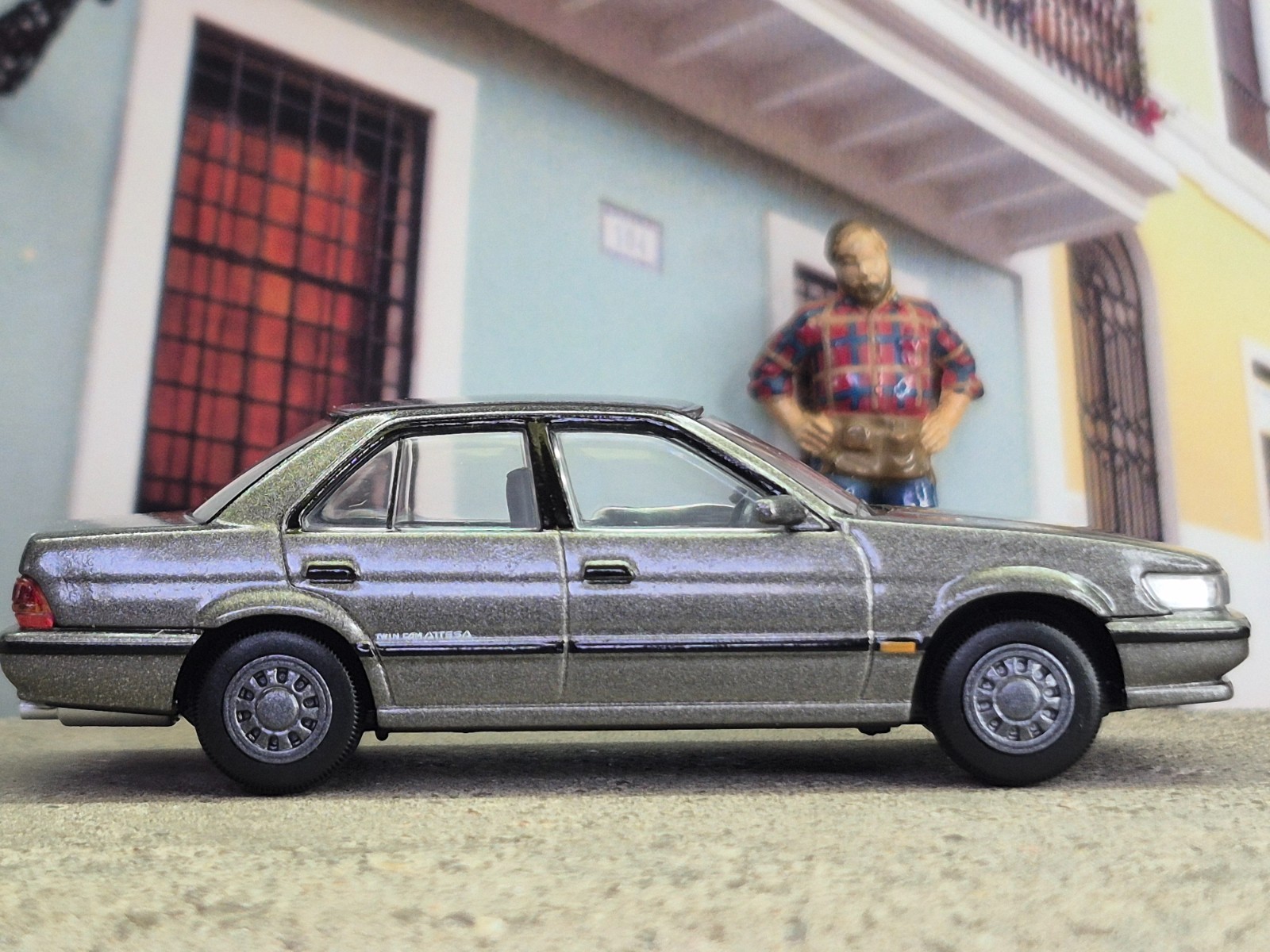 TOMICA LV-N11b NISSAN BLUEBIRD 2.0SSS LOOSE 1:64 LIMITED VINTAGE NEO SERIES
