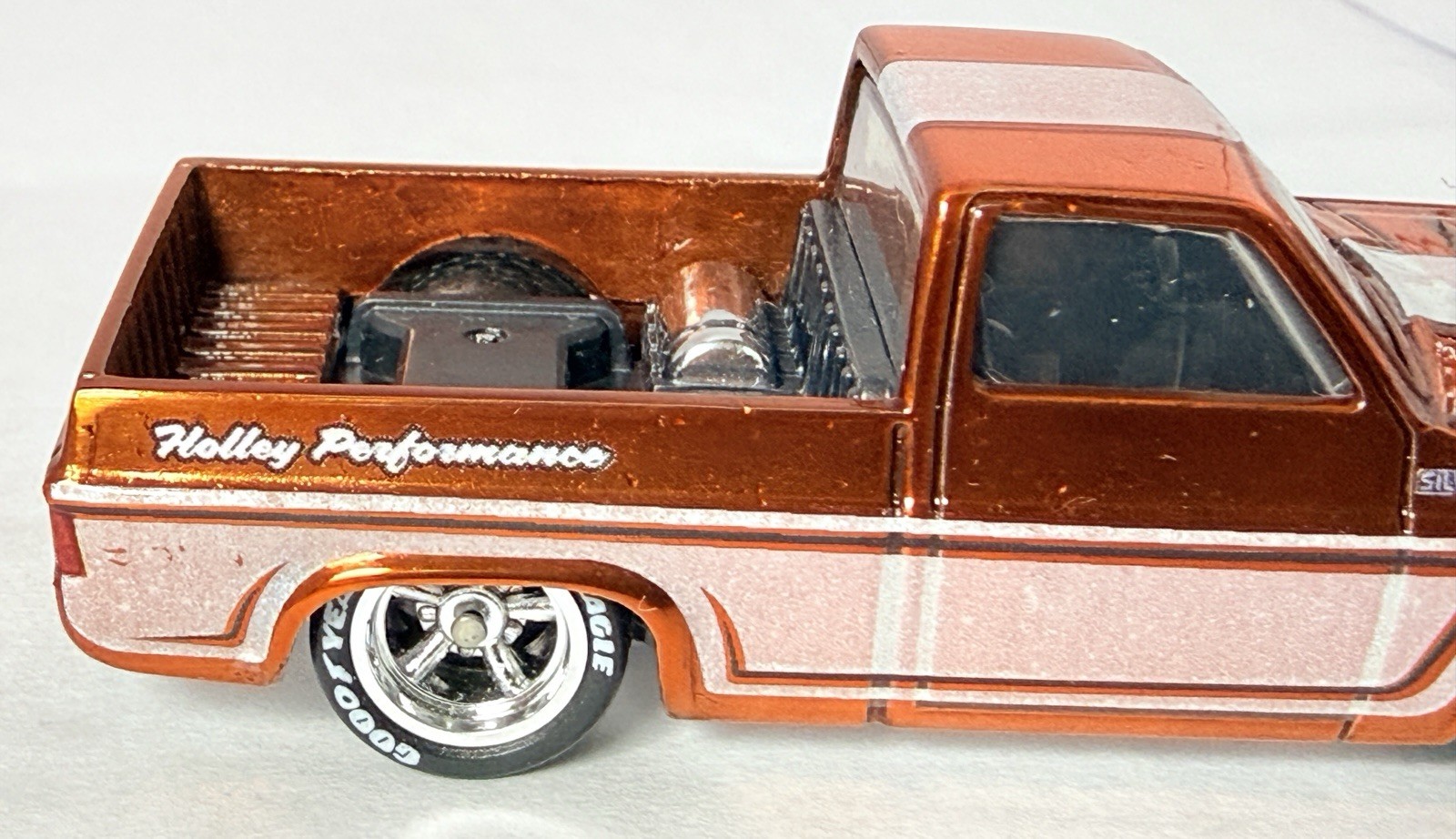 Hot Wheels Custom ’83 Chevy Silverado Holley 327 Copper Real Riders Loose Pickup