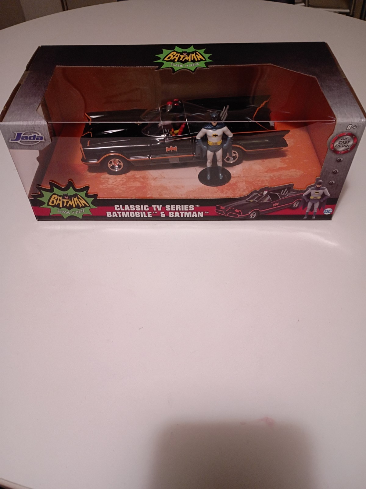NEW Jada Toys 98259 Batman Classic 1966 TV BATMOBILE 1:24 Scale Vehicle & Figure