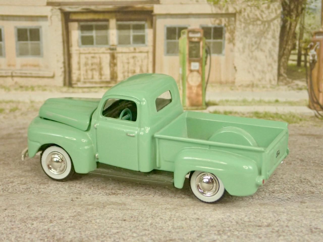Vintage 1948 Ford F-1 239ci Flathead V8 Step-Side Pick-up 1/64 Scale Ltd Edit H