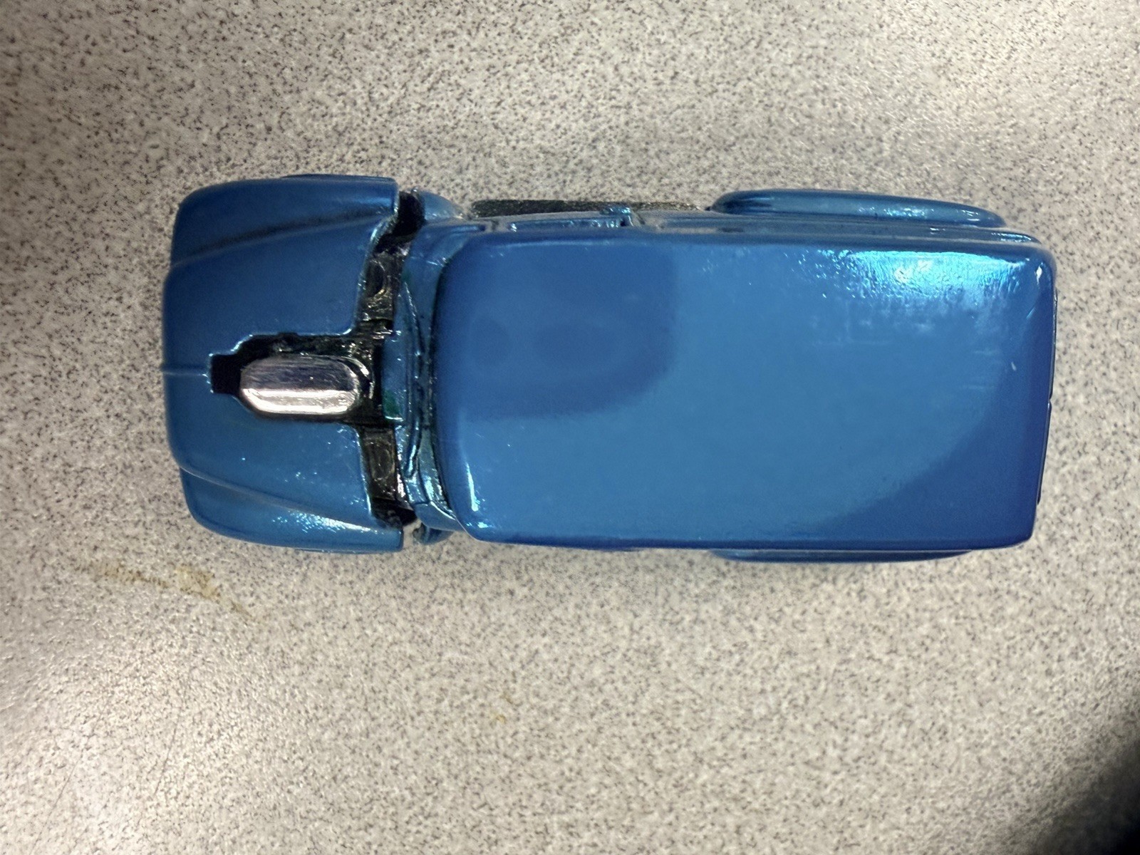 Hot Wheels ’56 Ford Custom, Blue Metalic Paint, on 3D printed lowrider wheels
