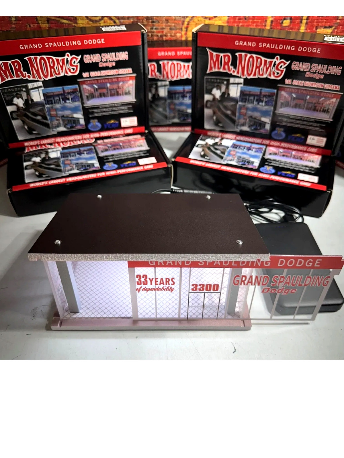 1/64 SCALE, MR. NORMS GRAND & SPAULDING AVE street pad for Mr. Norms Dealer !