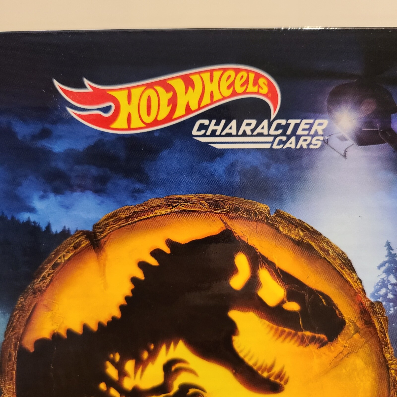 Hot Wheels Jurassic World Dominion Toy Character Cars 5-Pack in 1:64 Scale.