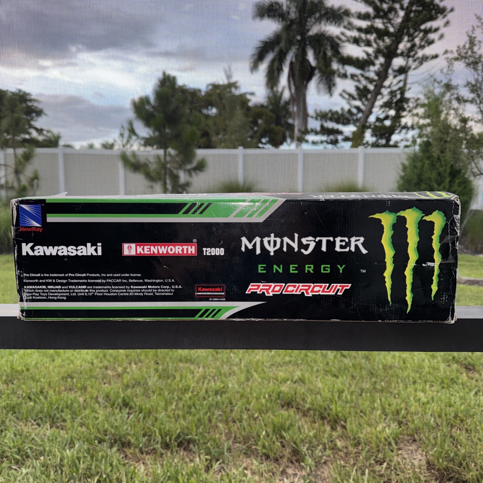 New Ray Thor Kawasaki Monster Energy Diecast 1:32 Tractor Trailer Semi Transport