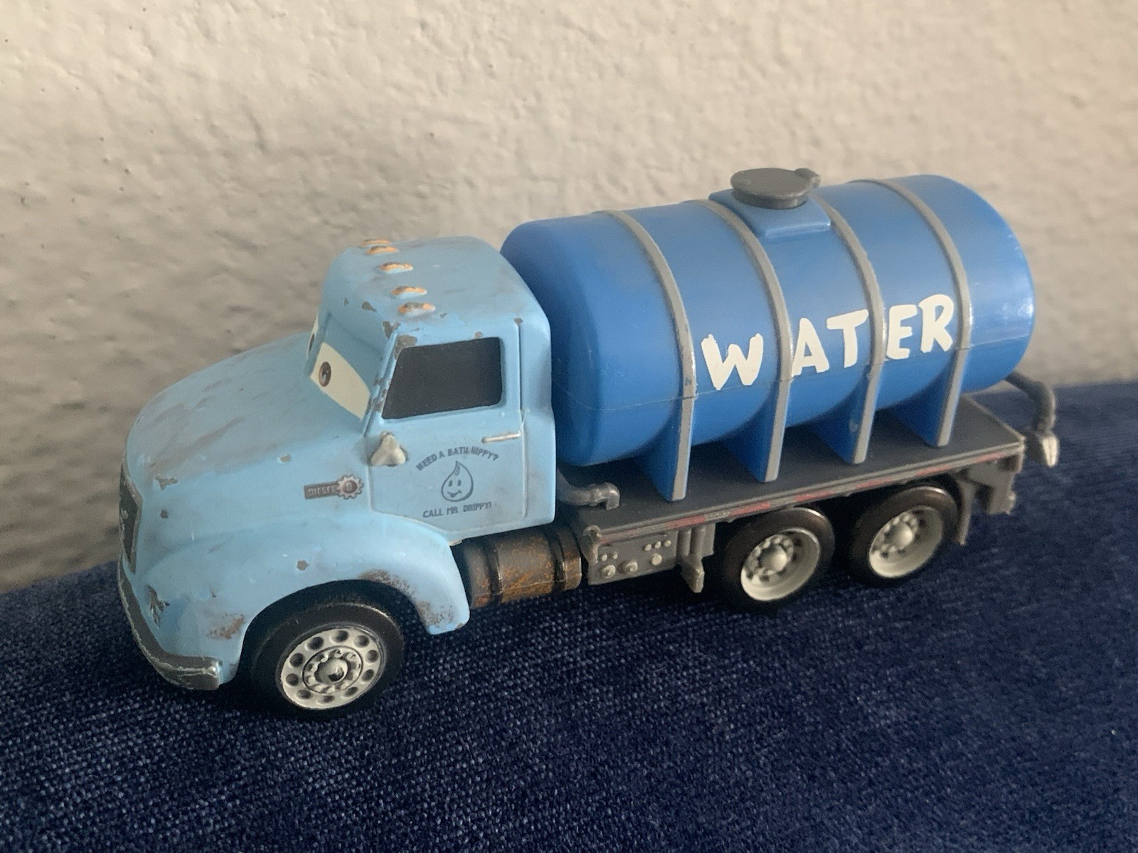 Disney Pixar Cars 1:55 Die Cast Mr. Drippy Water Truck Mattel Toy