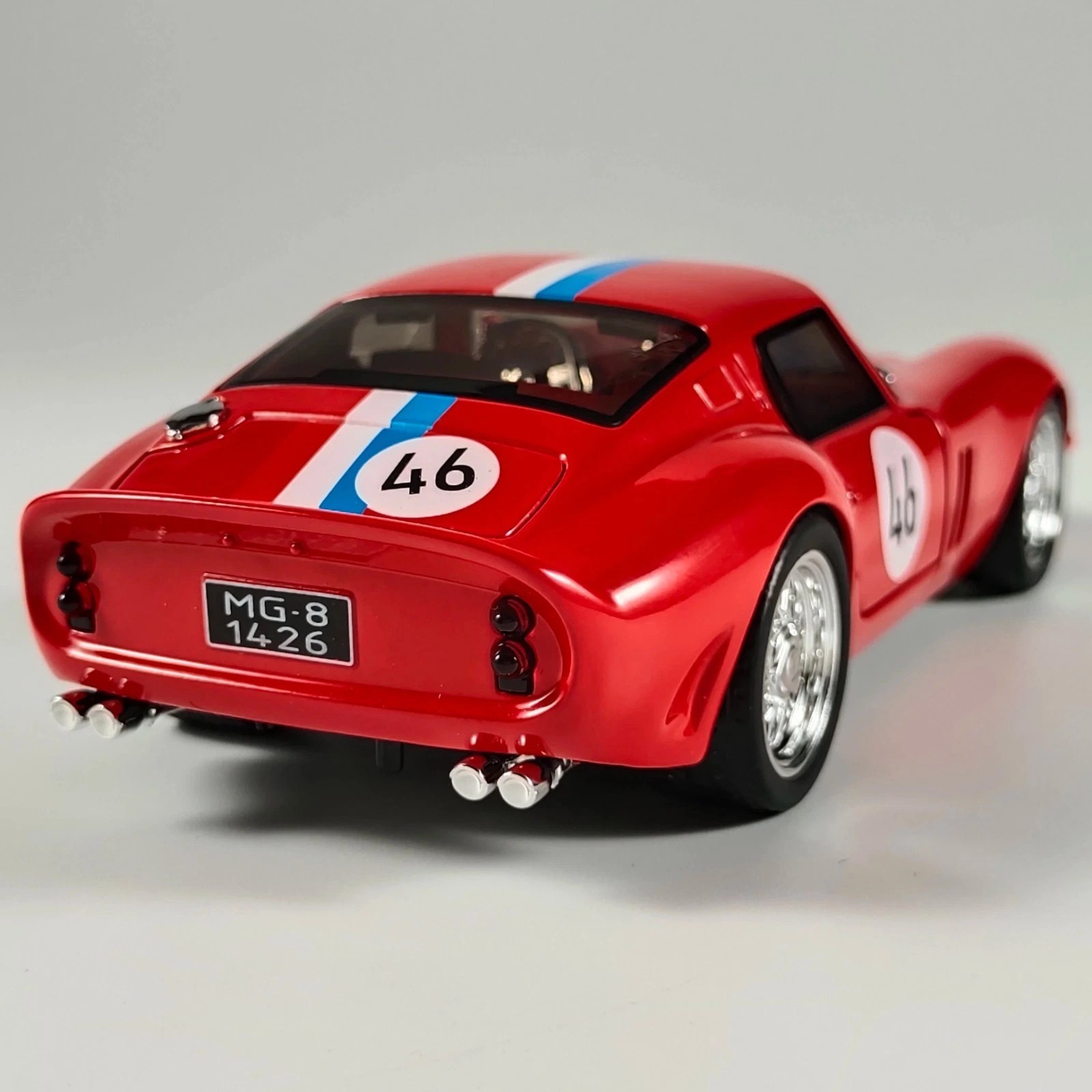 1:32 1964 Ferrari 250 GTO Diecast Alloy Car Model – Light Sound Pull-Back Toy