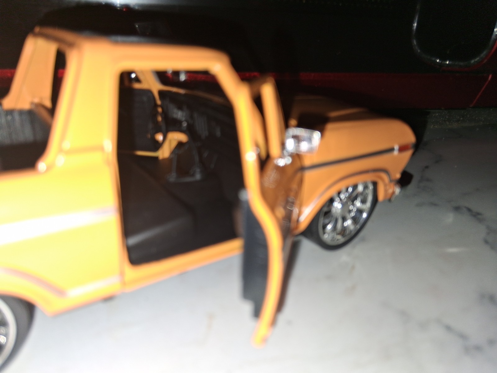 ( Custom Built) 1.24scale Diecast Custom 78 Ford BRONCO SLAMMED( Read Ad Plz)