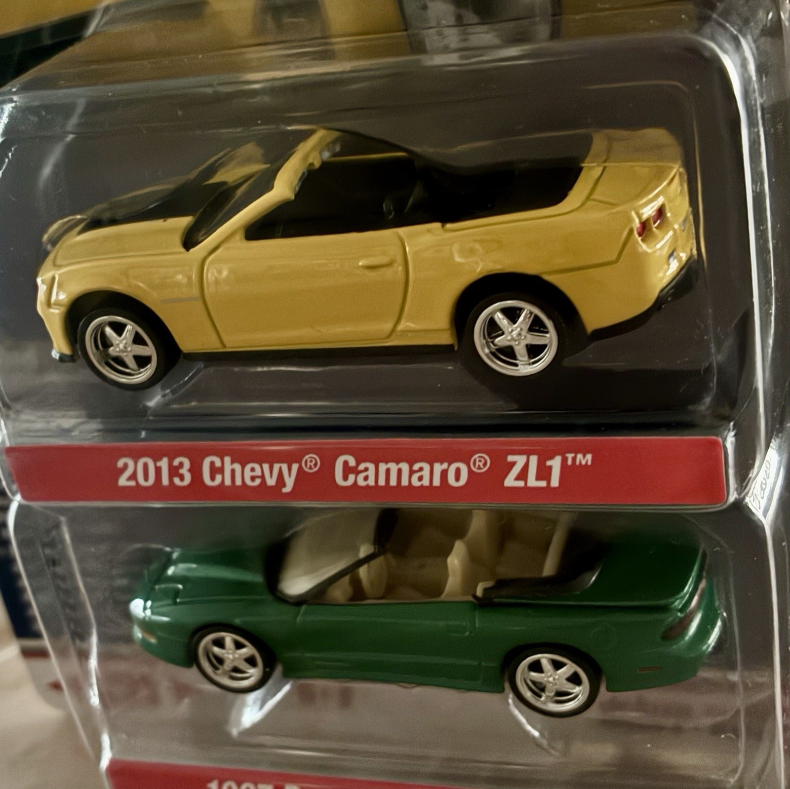 Auto World Deluxe Ragtops 2-pack: 2013 Camaro ZL1 + 1997 Firebird T/A, Exclusive