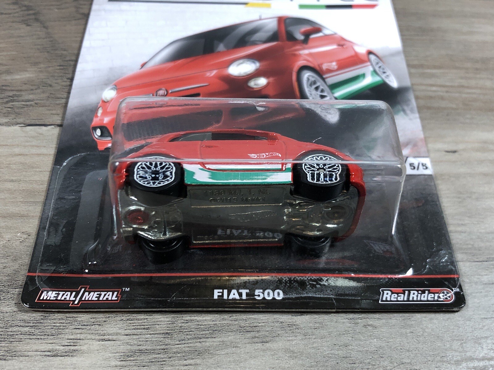 Packaging Hot Wheels Car Culture Euro Style Fiat 500 comes w/ Protech Case