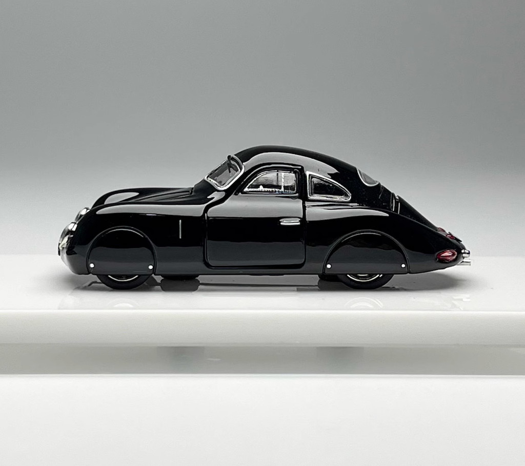 OT 1:64 Black 1939 Type 64 Classic Vintage Model Diecast Display Car