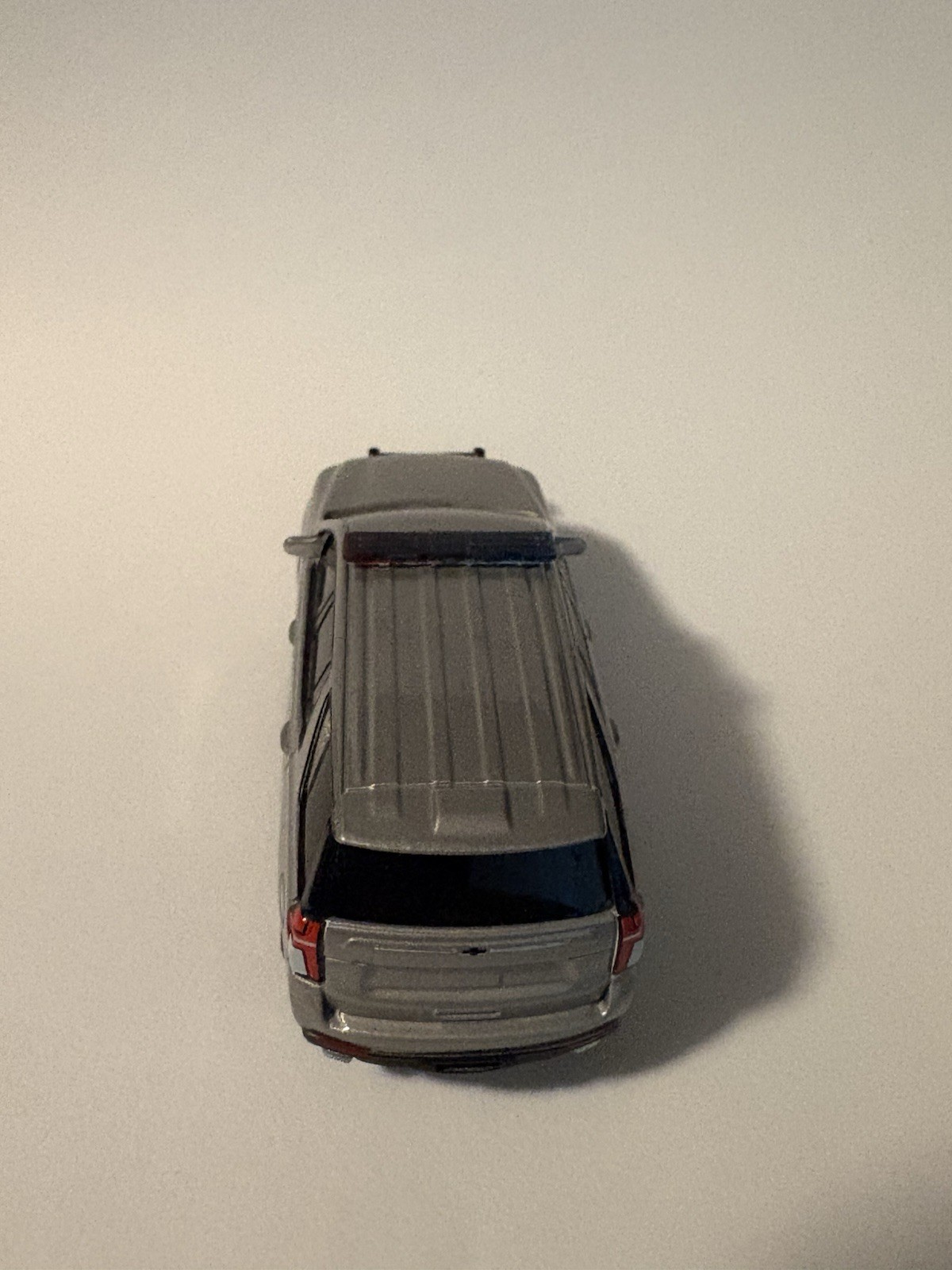 Greenlight 2021 Gray Chevrolet Tahoe SUV 1:64 Push Bar Light Bar
