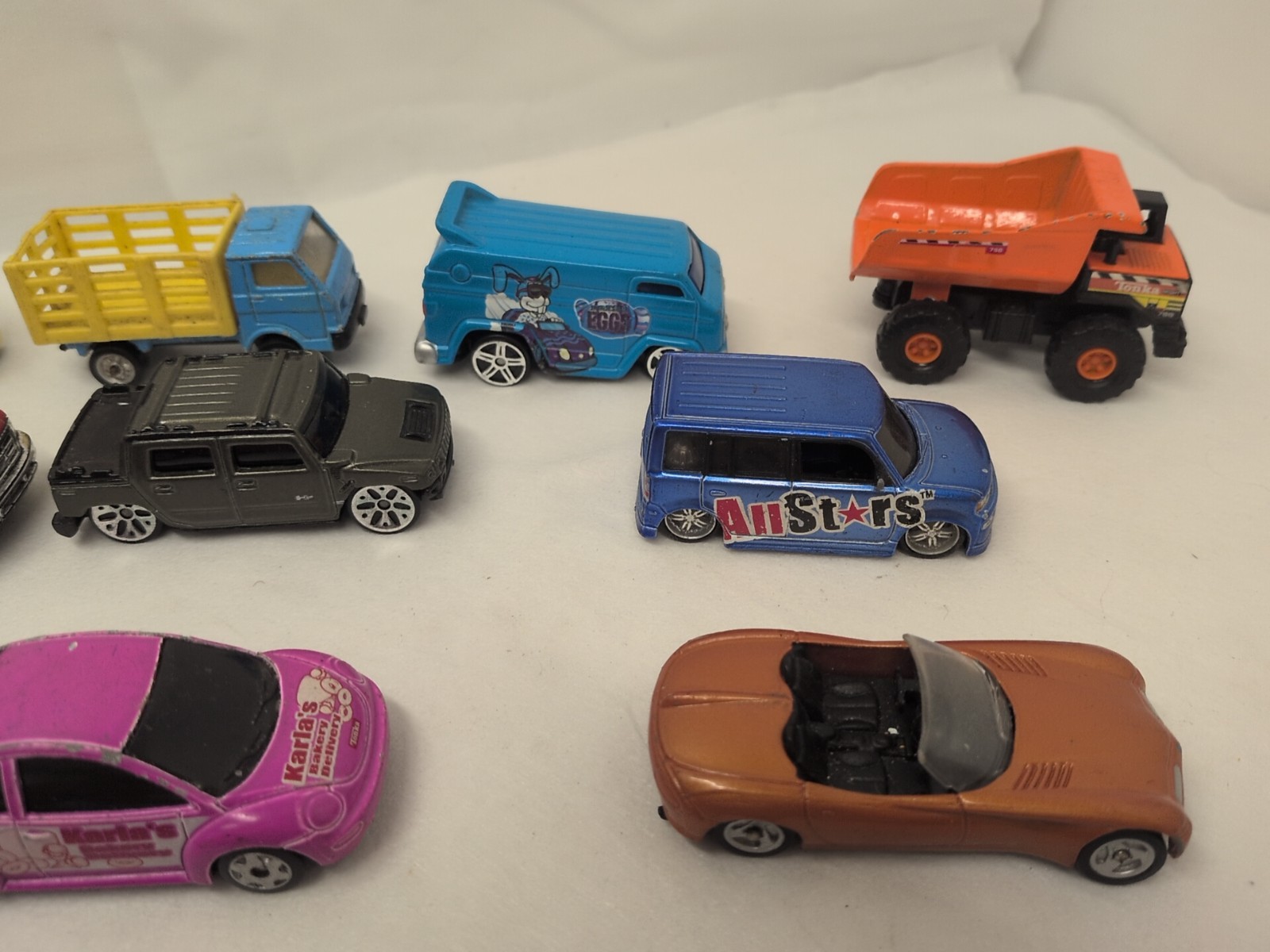 Maisto 1/64 Diecast Lot of 13 Loose Cars Various Years and Models See Photos