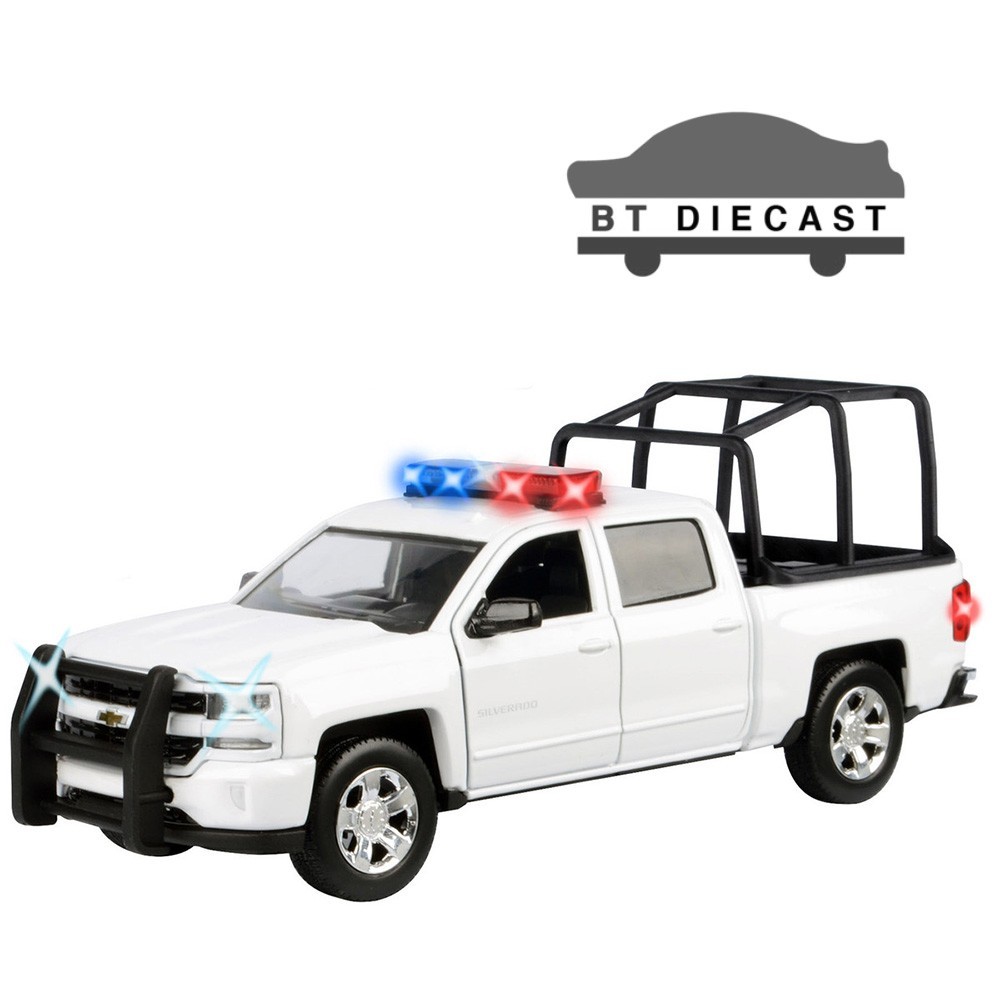 MOTORMAX 2017 CHEVROLET SILVERADO 1500 1/27 with STAND CAGE WHITE 79547