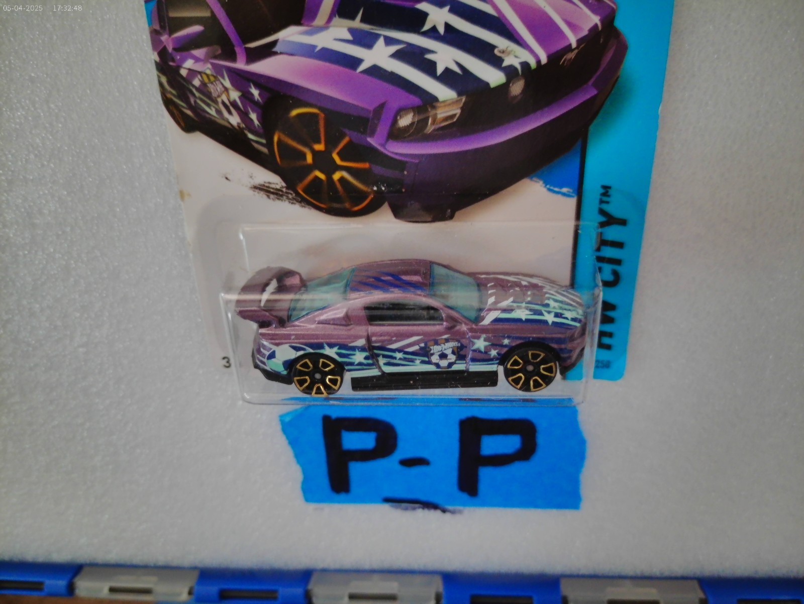HOT WHEELS 12 FORD MUSTANG CUSTOM PURPLE SOCCER 2012 NEW 1:64 HW CITY