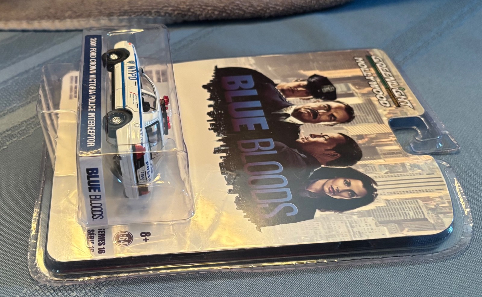 Greenlight Hollywood Series 16 Blue Bloods 2001 Ford Crown Victoria Police…