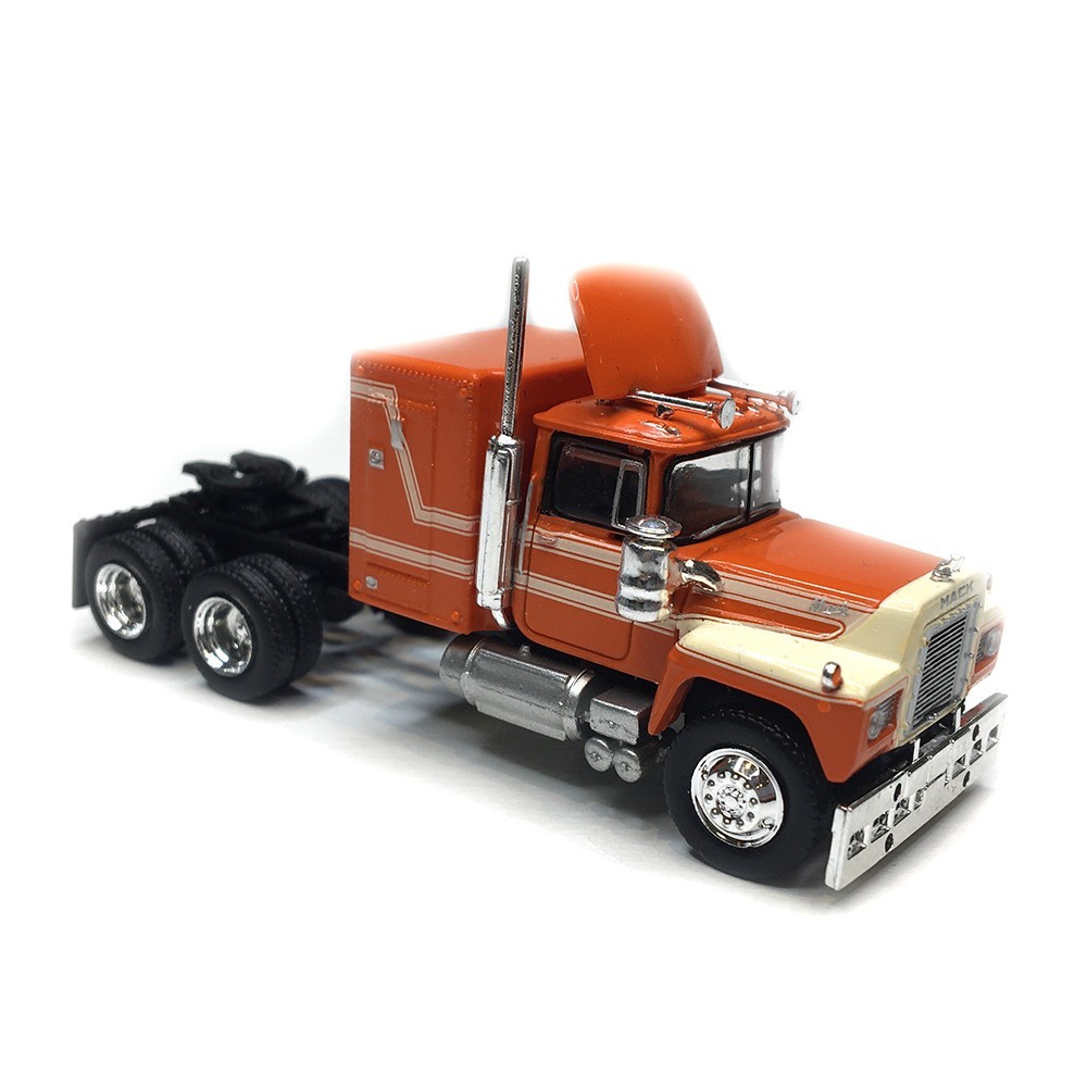 Brekina #85805 – Mack RS 700 (1966) – HO 1:87 Scale