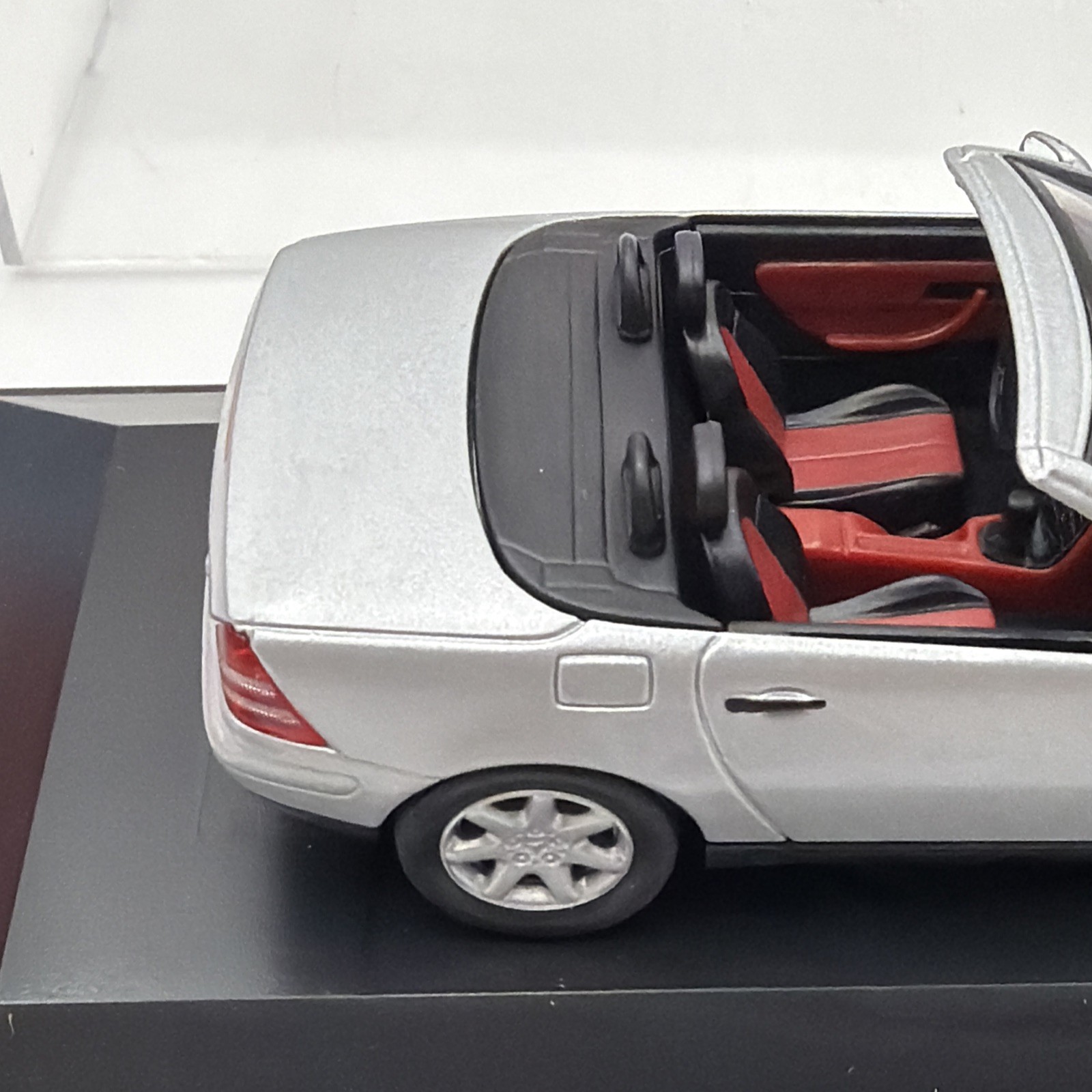 Herpa 1/43 Mercedes Benz SLK 230 Grey. With Hard Top.