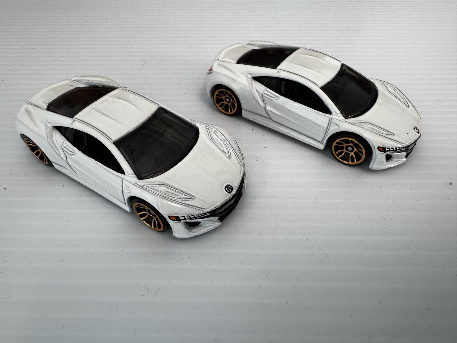 2024 Hot Wheels ’17 Acura NSX White From HW Motor Show 5 pack. Lot of 2 Loose