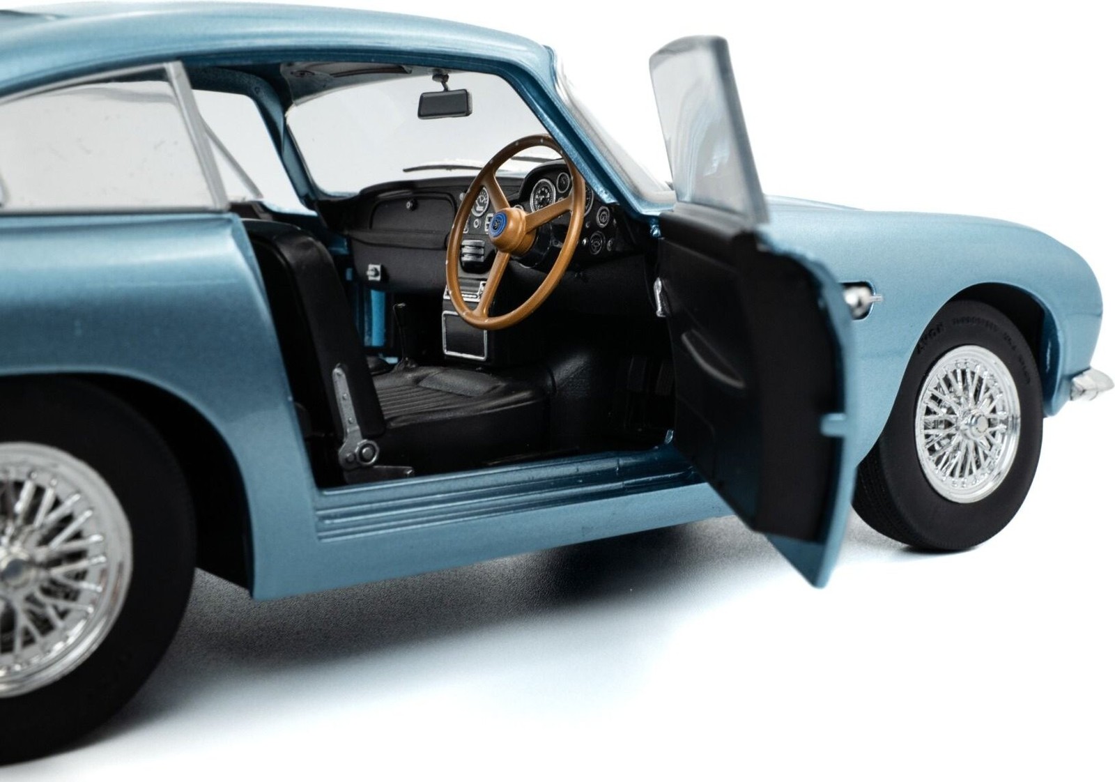 1964 Aston Martin DB5 Light Blue Metallic in 1:18 scale by Solido